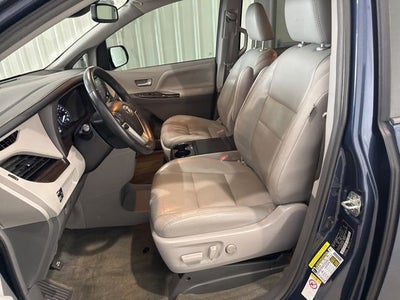 2018 Toyota Sienna XLE 8 Passenger