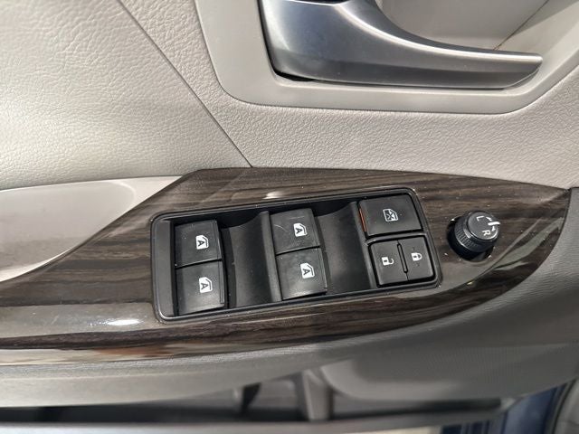 2018 Toyota Sienna XLE 8 Passenger