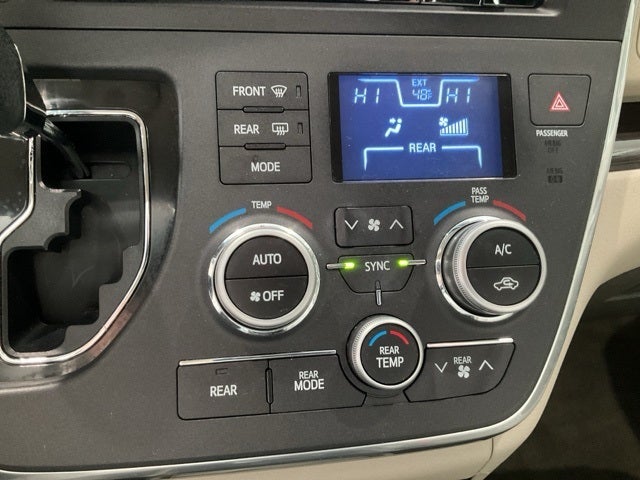 2017 Toyota Sienna L 7 Passenger