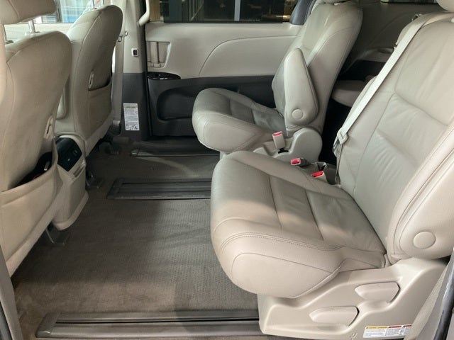 2017 Toyota Sienna L 7 Passenger