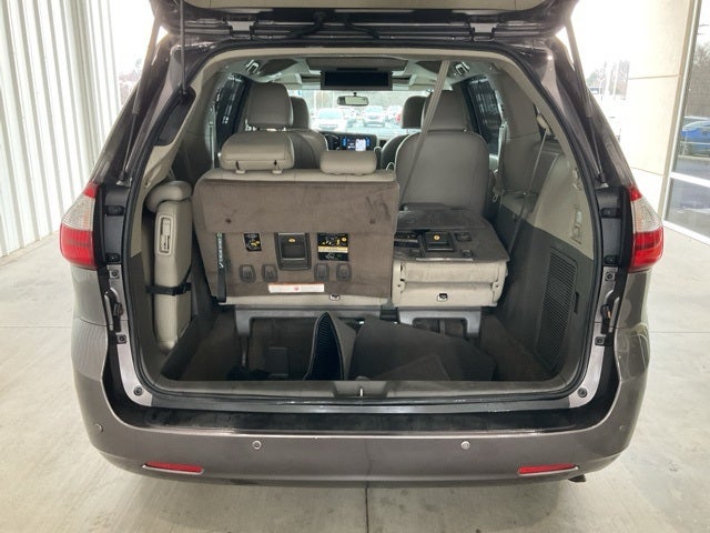 2017 Toyota Sienna L 7 Passenger