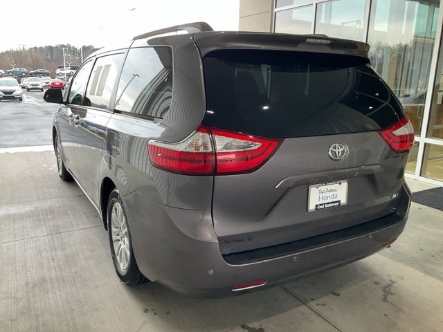 2017 Toyota Sienna L 7 Passenger