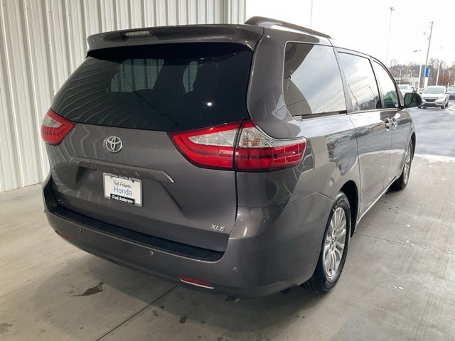 2017 Toyota Sienna L 7 Passenger