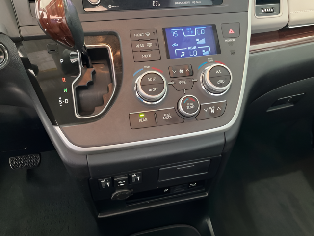 2020 Toyota Sienna Limited Premium 7 Passenger