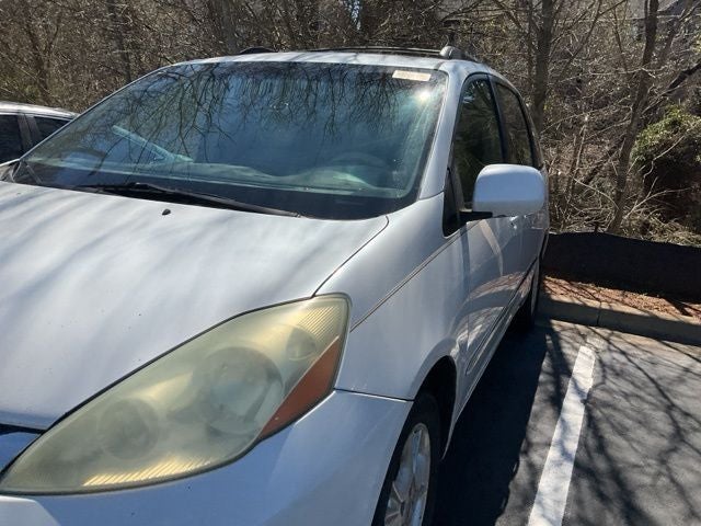 2006 Toyota Sienna Base