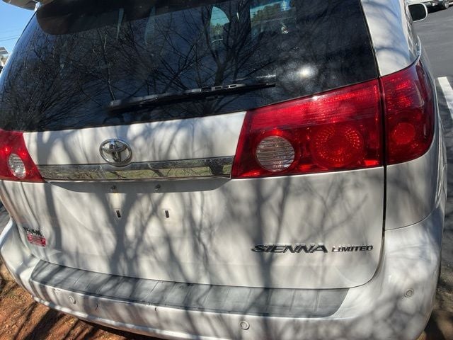 2006 Toyota Sienna Base