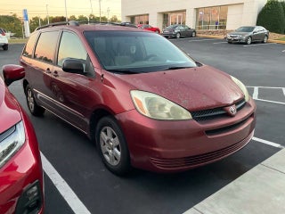 2004 Toyota Sienna Base