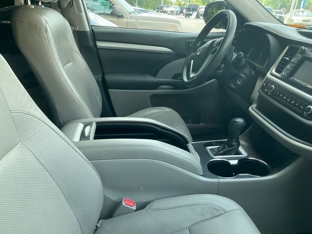 2014 Toyota Highlander LE