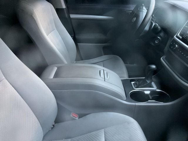 2014 Toyota Highlander LE