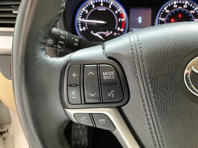 2015 Toyota Highlander LE V6