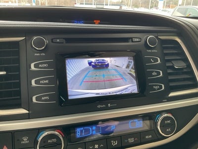 2015 Toyota Highlander LE V6