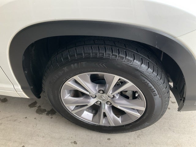 2015 Toyota Highlander LE V6