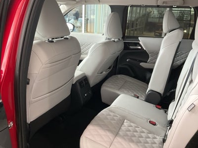 2024 Mitsubishi Outlander SEL