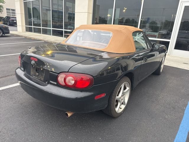 2001 Mazda Mazda Miata Base