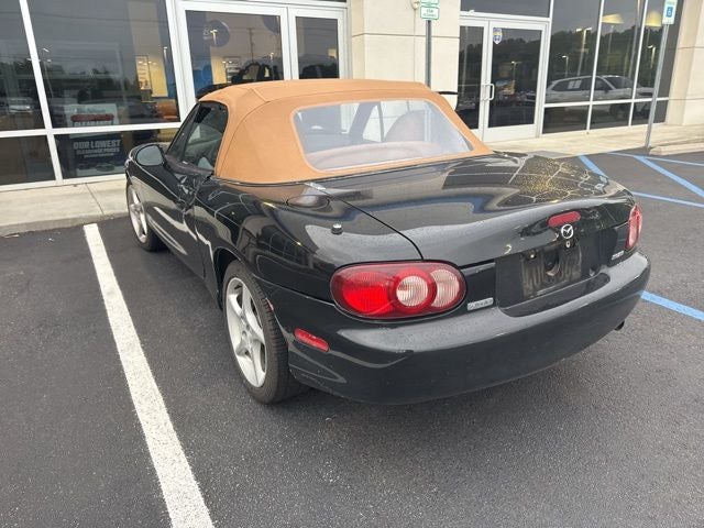 2001 Mazda Mazda Miata Base