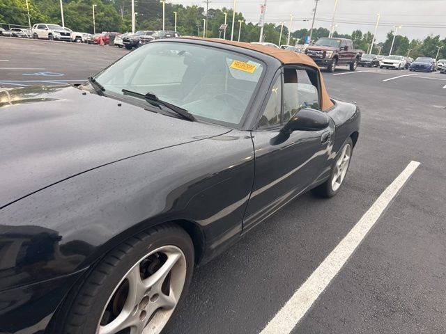2001 Mazda Mazda Miata Base