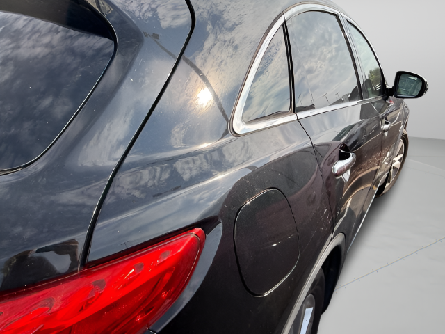 2014 INFINITI QX70 Base