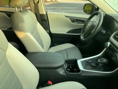 2023 Toyota RAV4 Hybrid XLE Premium