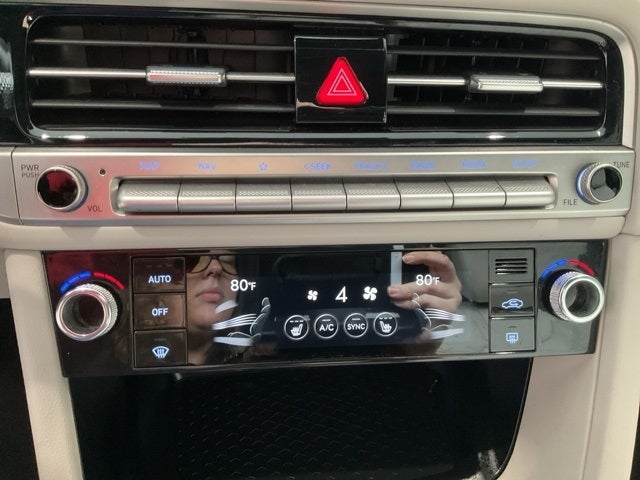 2024 Genesis G70 2.5T