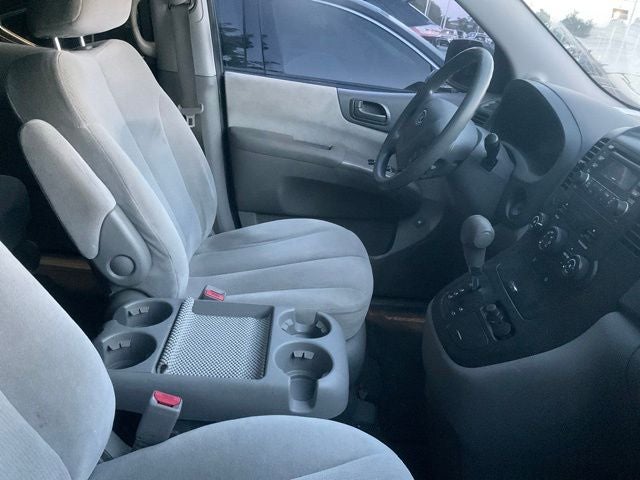 2008 Kia Sedona LX