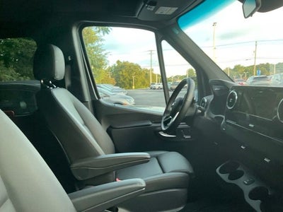 2024 Mercedes-Benz Sprinter 2500 Passenger 144 WB