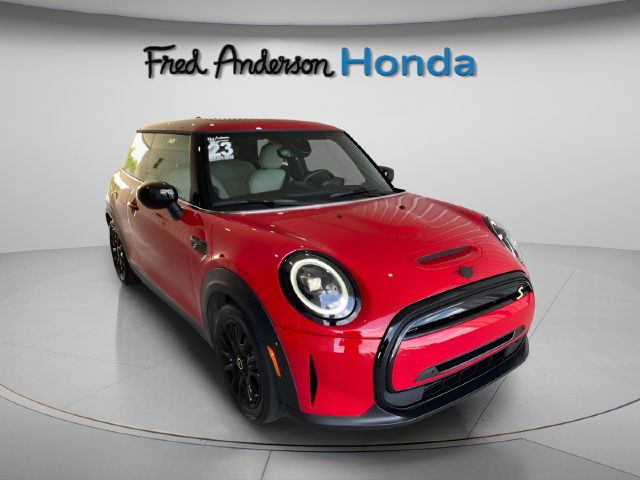 2023 MINI Cooper SE Electric Iconic