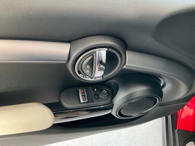 2023 MINI Cooper SE Electric Iconic