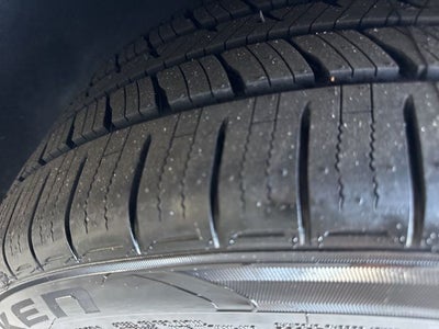2020 Porsche Macan Base