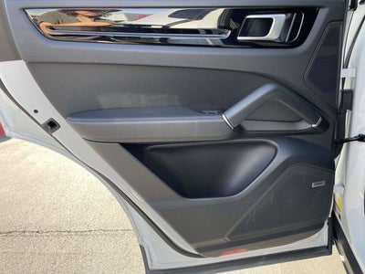 2020 Porsche Cayenne Coupe Base