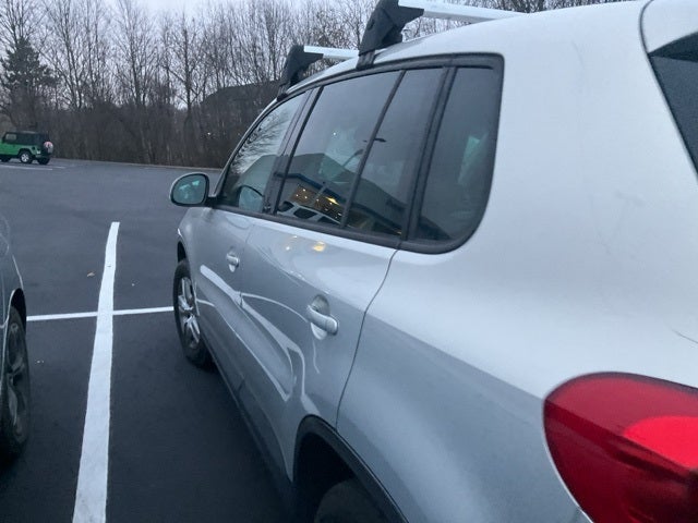 2012 Volkswagen Tiguan Base