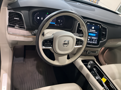 2024 Volvo XC90 B6 Plus Bright Theme