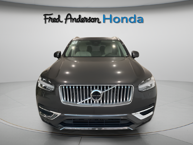 2024 Volvo XC90 B6 Plus Bright Theme