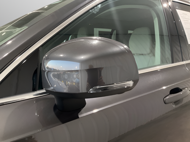 2024 Volvo XC90 B6 Plus Bright Theme