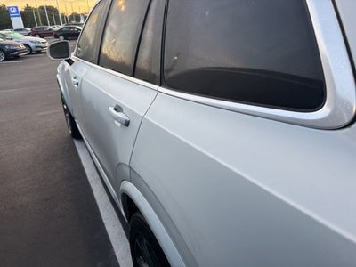 2017 Volvo XC90 T6 Momentum
