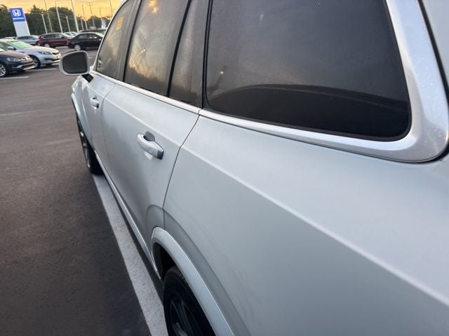 2017 Volvo XC90 T6 Momentum