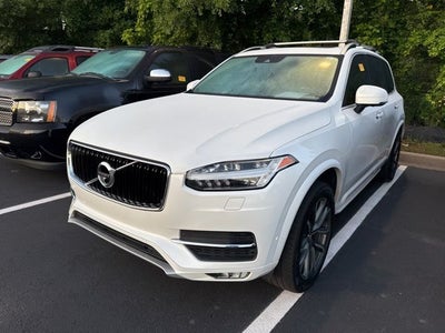 2017 Volvo XC90 T6 Momentum