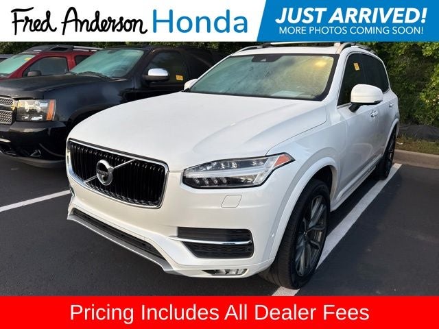 2017 Volvo XC90 T6 Momentum