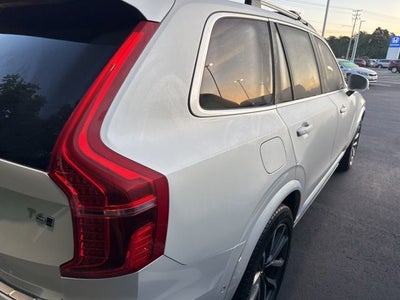 2017 Volvo XC90 T6 Momentum
