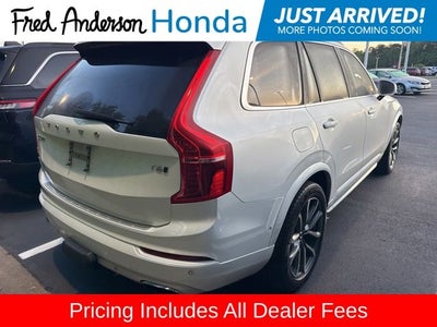2017 Volvo XC90 T6 Momentum