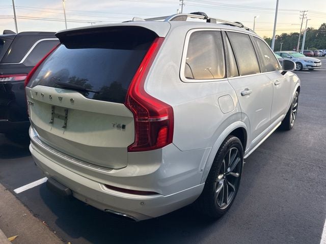 2017 Volvo XC90 T6 Momentum