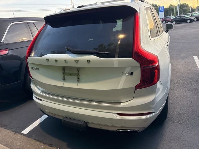 2017 Volvo XC90 T6 Momentum