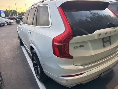 2017 Volvo XC90 T6 Momentum
