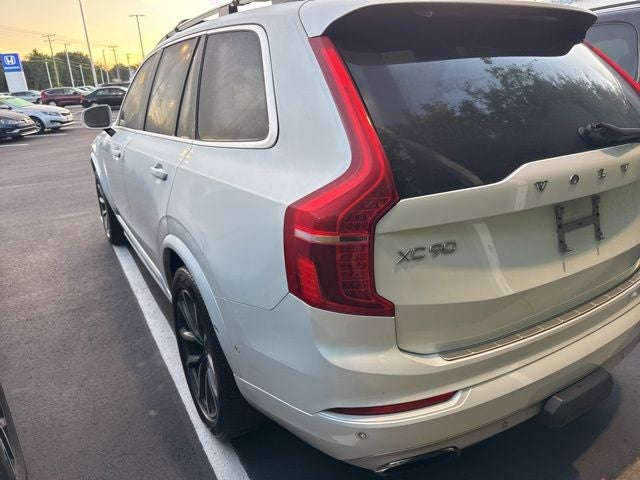 2017 Volvo XC90 T6 Momentum